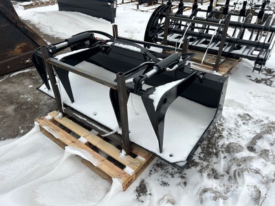 2025 GIYI GY-PG72 72 in Skid Steer Grapple (Unused)