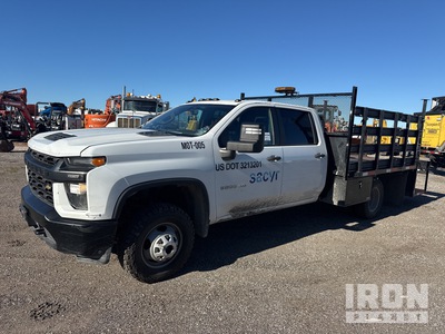 2020 Chevrolet Silverado 3500HD 4x4 Crew Cab Flatbed Truck