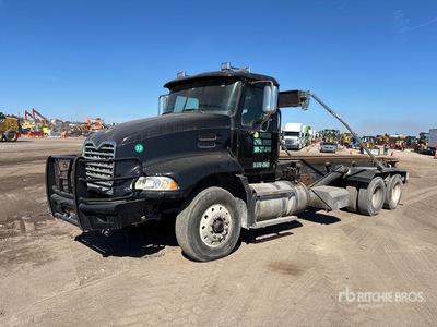 2005 Mack CX613 6x4 شاحنة لرفع ووضع الحاويات