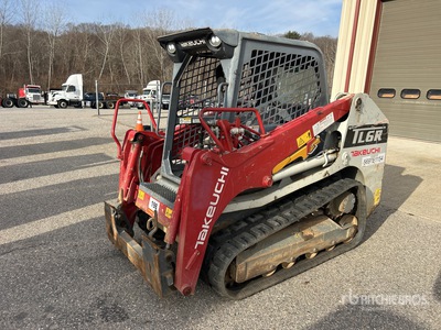 2021 Takeuchi TL6 Compact Track Loader