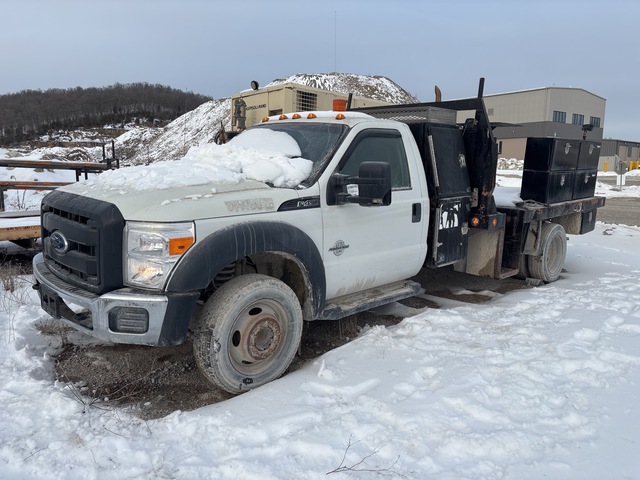 2012 Ford F-450 XL 4x2 Flatbed Truck