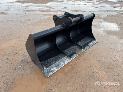 1750 mm Cleanup Godet De Curage (Non Utilise) Excavator Bucket - Fits 13T (Unused)