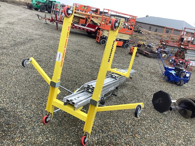 2024 Sumner 2020 Material Hoist