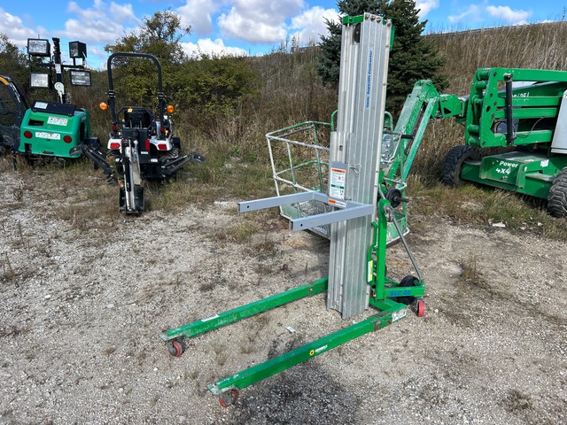 2018 Genie SLC-24 Material Hoist