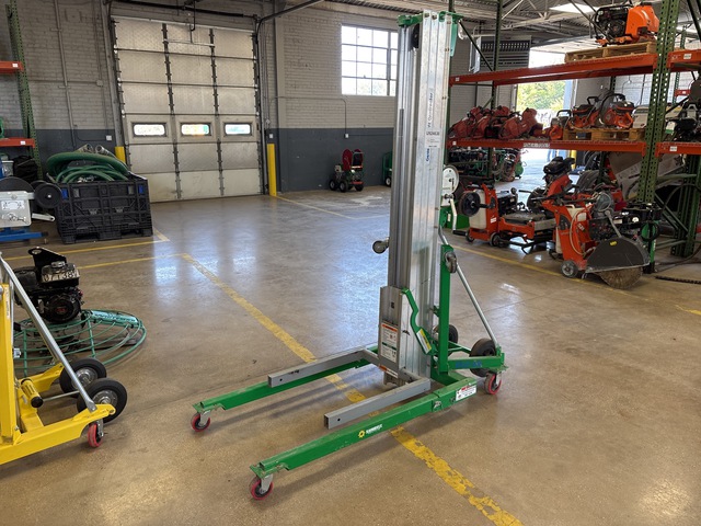 2022 Genie SLC-18 Material Hoist