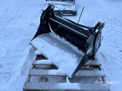 2025 GIYI GY-XKH39 39 in Multi-Purpose Mini Skid Steer Bucket (Unused)