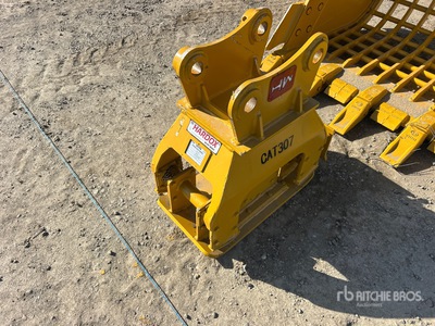 2025 HW CAT307HC 16 in Vibrationsplatte - Fits Cat 307 (Unused)