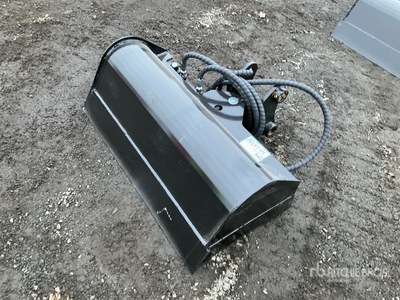 2026 GIYI GY-D3T 36 in Hydraulic Tilting Excavator Bucket - Fits Cat 3 - 5 ton (Unused)