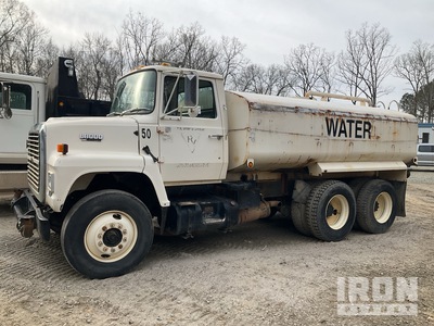 1990 Ford LN8000 2000 gal 6x4 Camion à eau