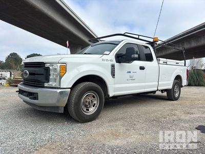 2017 Ford F-250 XL 4x2 Extended Cab Pickup