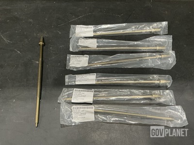 (7) TEC Aerospace 13015728 Shoulder Screws