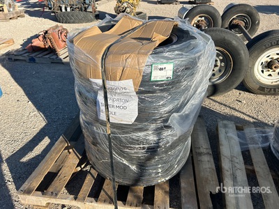 Quantity of (4) Trailquest 235/80R16 Reifen (Unused)