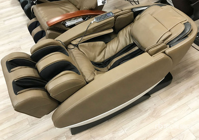 Human Touch Novo XT Robotic 3D Massage Chair Zero Gravity Recliner (Unused)