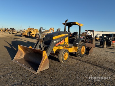 2015 John Deere 210L Pala gommata per cura del verde