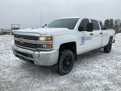 2015 Chevrolet Silverado 2500 4x4 Crew Cab Pickup