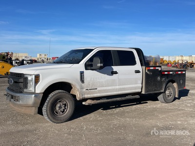 2019 Ford F-350 Super Duty XL 4x4 Crew Cab Utiliteits vrachtwagen