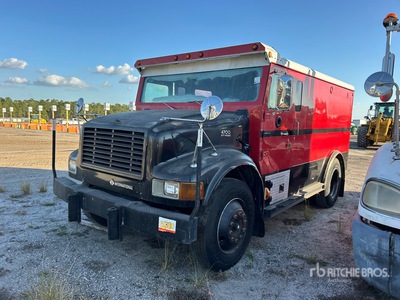 2001 International 4700 4x2 Armored Truck