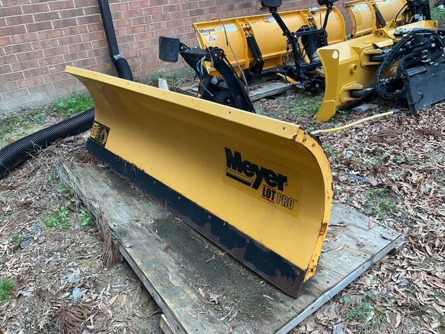 Meyer LP 8 ft 6 in Snow Plow - Fits Truck