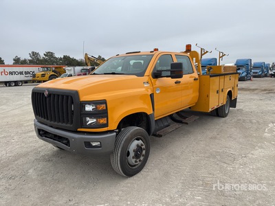 2019 International CV515 4x4 Crew Cab Autocarro di servizio