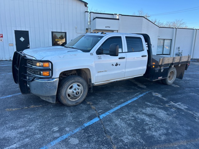 2015 Chevrolet 3500 HD 4x4 Crew Cab Flatbed Truck