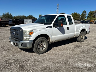 2015 Ford F-250 XL 4x2 Extended Cab Pickup