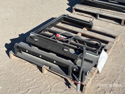 GIYI CYHC 30 in Mini Skid Steer Forks (Unused)