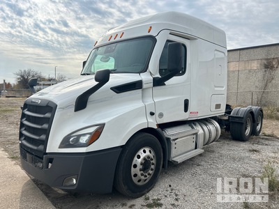 2022 Freightliner Cascadia 116 6x2 T/A Sleeper Truck Tractor