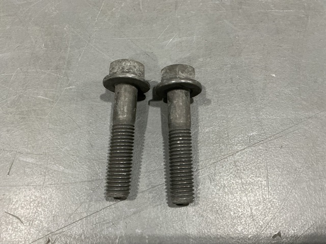 (677) Oshkosh 111318A Hexagon Head Cap Screws