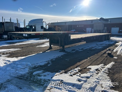 2017 Clark CDFBT-2017 53 ft Tri/A Step Deck Trailer