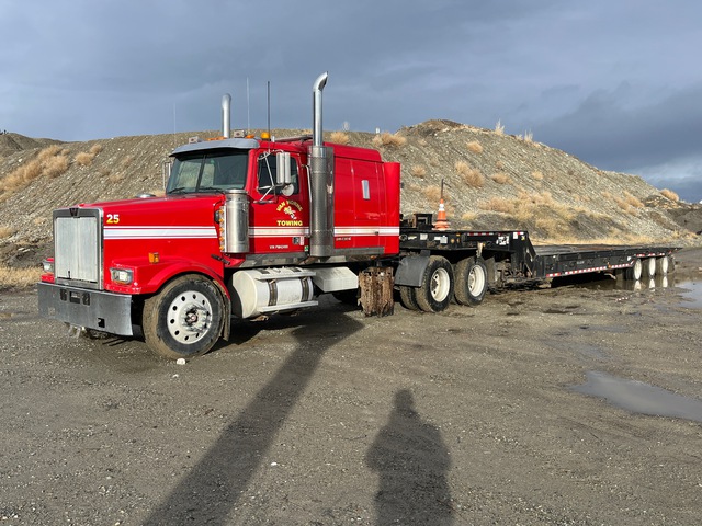 2004 Western Star 4900 T/A Sleeper Truck Tractor w/ 2014 Trail-eze Trailer