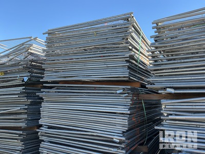 Quantity of Fencing Panels