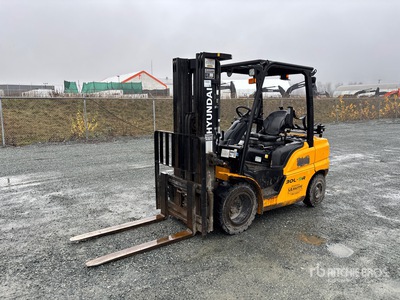 2015 Hyundai 30L-9A 5890 lb Cushion Tire Forklift