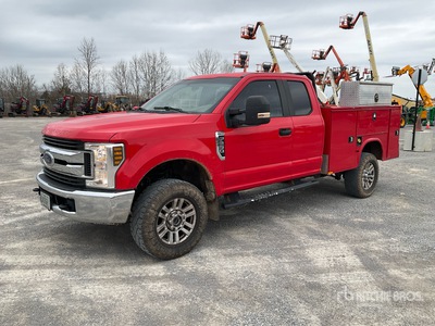 2018 Ford F-250 STX 4x4 Extended Cab Service Truck