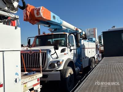 2011 Altec AM55 55 ft on 2012 International Workstar 7400 6x4 Camion de cubo