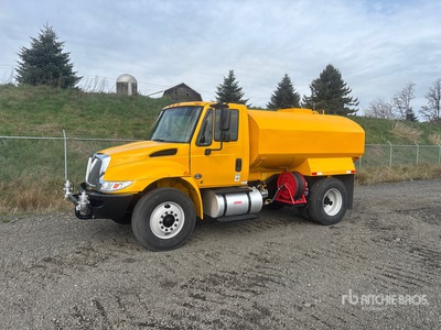 2019 International 4300 2000 gal 4x2 Water Truck