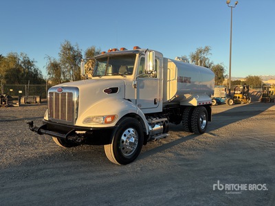 2014 Peterbilt 2000 gal 4x2 Water vrachtwagen
