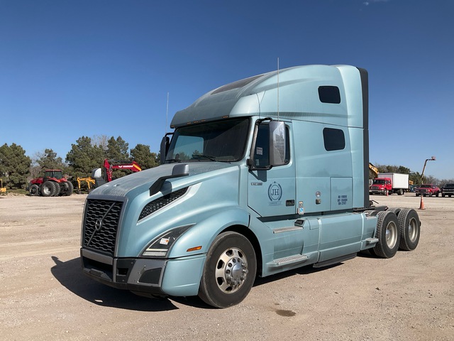 2020 Volvo VNL760 6x4 T/A Sleeper Truck Tractor