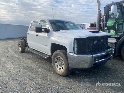2019 Chevrolet Silverado 2500 HD 4x4 Crew Cab Kabina i podwozie