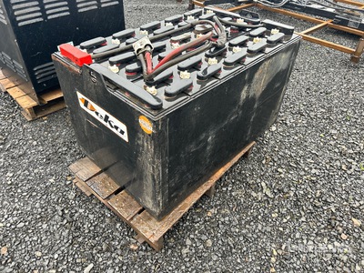 Quantity of (2) Deka Battery Battery Charger - Fits Deka, Quarter Horse