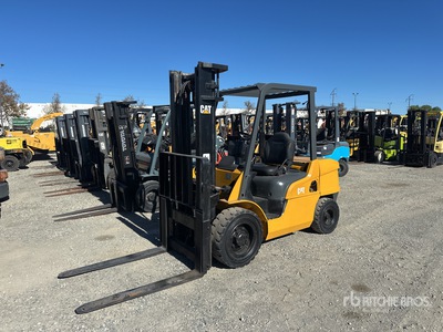 Cat P7000 6900 lb Carrelli Elevatori