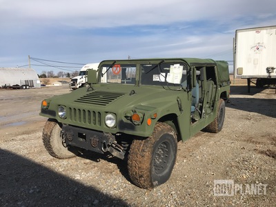 1986 AM General M1097A2 HMMWV 4 Door Soft Top w/Truck Body