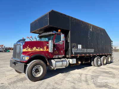 Palfinger M13A98 9150 lb Articulated Boom on 2006 International 5900i 6x4 Camion à grappin