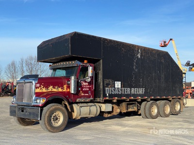Palfinger M13A98 9150 lb Articulated Boom on 2006 International 5900i 6x4 Hood Loader Camion à Fèche