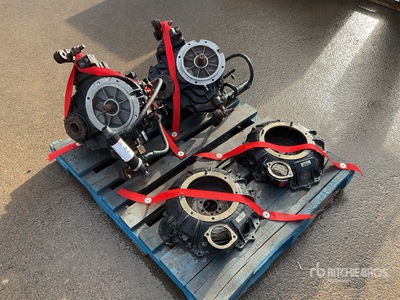 Quantity of (2) Mercury V-Drive Parti varie