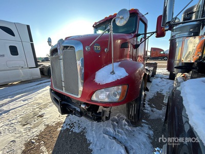 2013 Kenworth T600 6x4 Cabeza Tractora Cabina Corta (Inoperable)