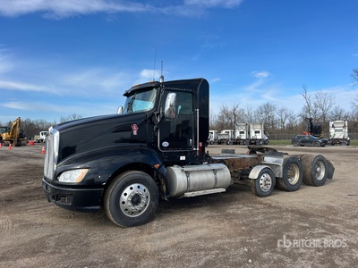2013 Kenworth T660 8x4 Tri/A Day Cab Truck Tractor
