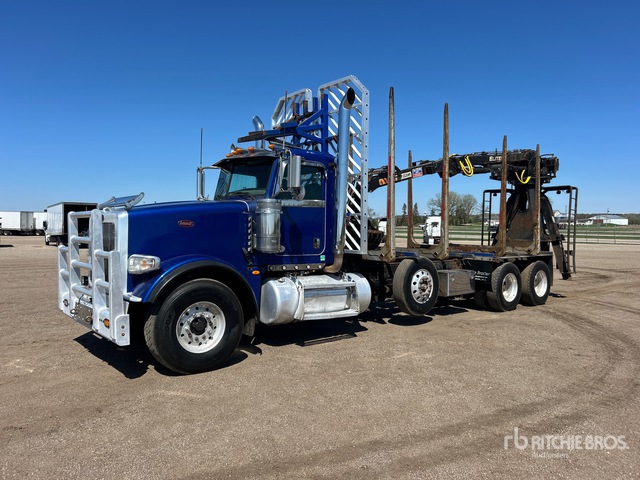Robotec Elite Articulated Boom on 2016 Peterbilt 367 8x4 Log Truck