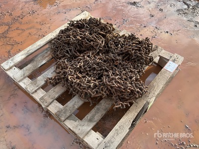 Quantity of 20.5x25 Ice Tire Chains - Fits Wheel Loader