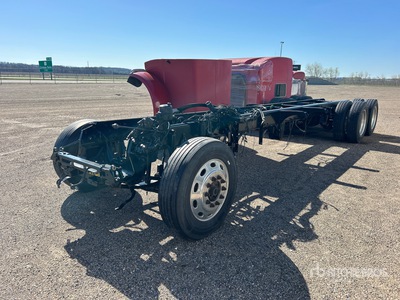 2011 Peterbilt 389 6x4 Sleeper Kabina i podwozie (Inoperable)
