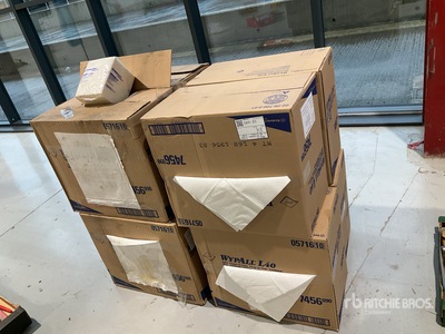 Quantity of (8) Boxes of Kimberly Clark Wypall L40 Wipes